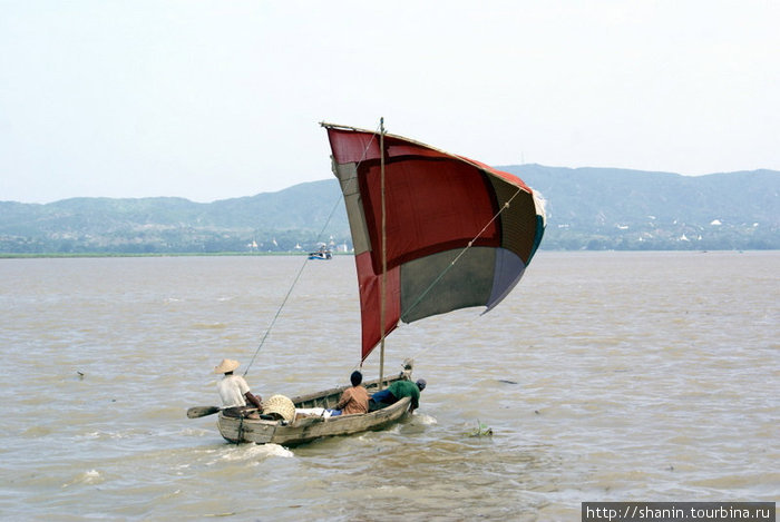 Навигация на реке Иравади Мандалай, Мьянма