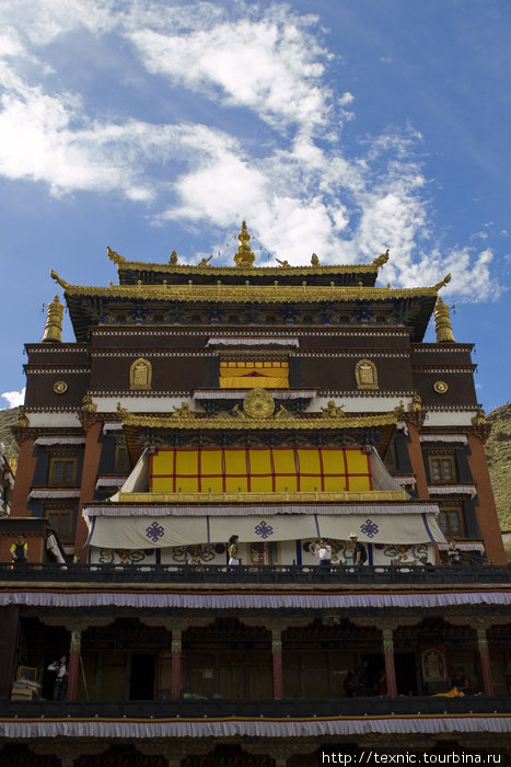 Монастырь Ташилунпо — представительство Панчен Ламы Шигатзе, Китай