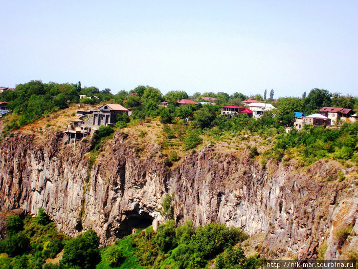 Армения. Ущелье в Гарни. Армения