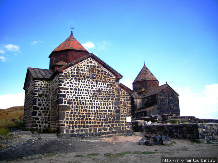 Памятники древней Армении. Севанский монастырь. Армения