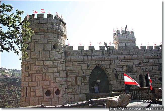 Замок Moussa Al Maamari Провинция Горный Ливан, Ливан