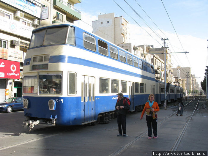 Двухэтажный трамвай в Александрии Египет