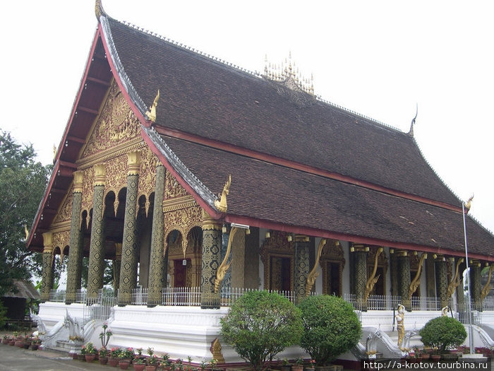 В буддийском монастыре Лаос