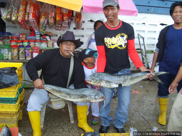Рыбаки. Город Кота-Кинабалу Кота-Кинабалу, Малайзия