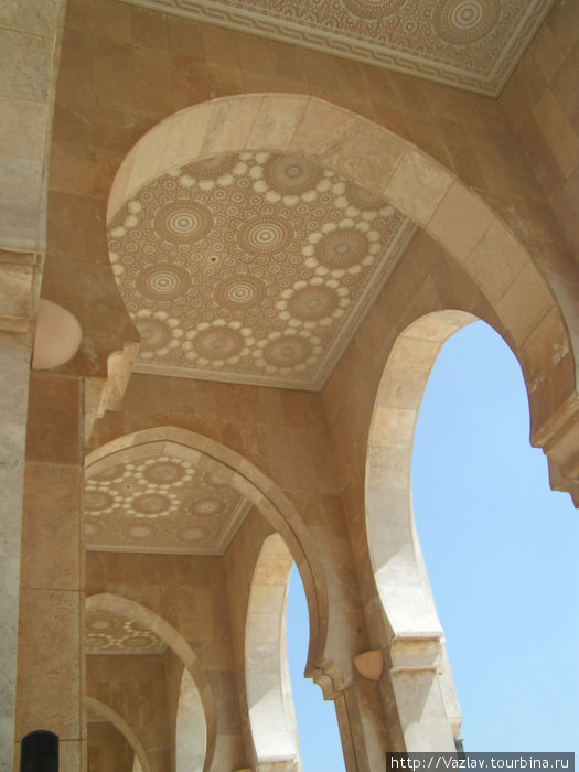Потолок Касабланка, Марокко
