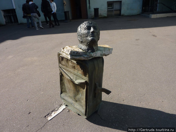 Памятник Иосифу Бродскому. Санкт-Петербург, Россия