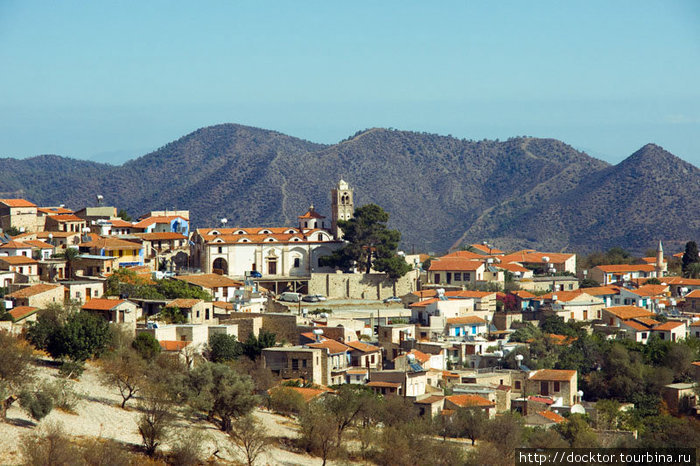 Деревня Лефкара, славящаяся на весь мир производством кружевов Горы Троодос, Кипр