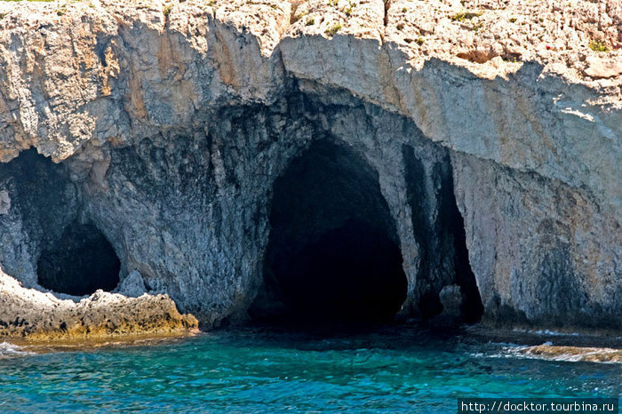 Дворцы — морские пещеры Айя-Напа, Кипр