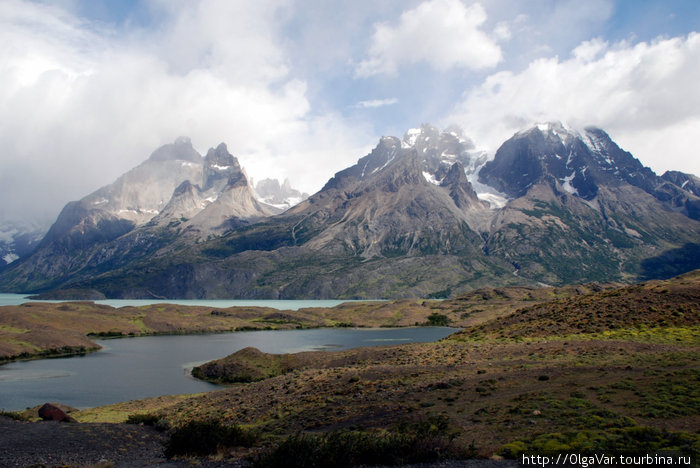 Озеро Pehoe(подпитывается с ледника Грей) Национальный парк Торрес-дель-Пайне, Чили