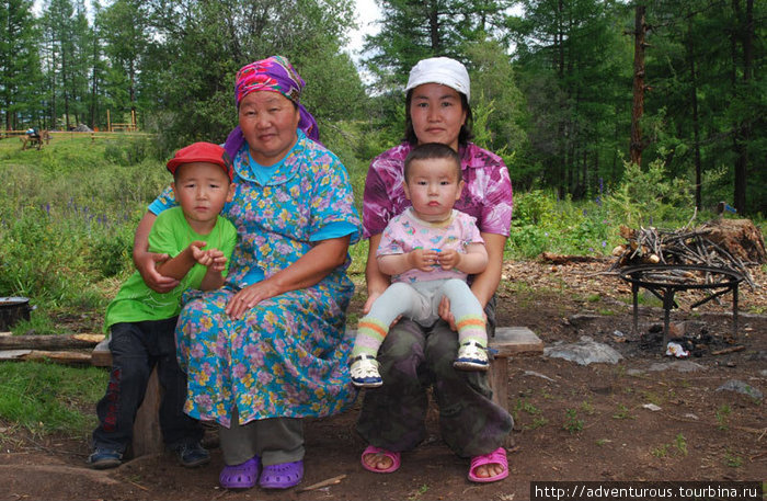 Жители долины Маашей. Республика Алтай, Россия