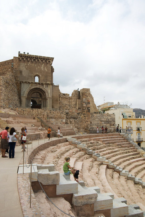 На заднем плане руины собора Санта Мария де ла Вьеха Автономная область Мурсия, Испания