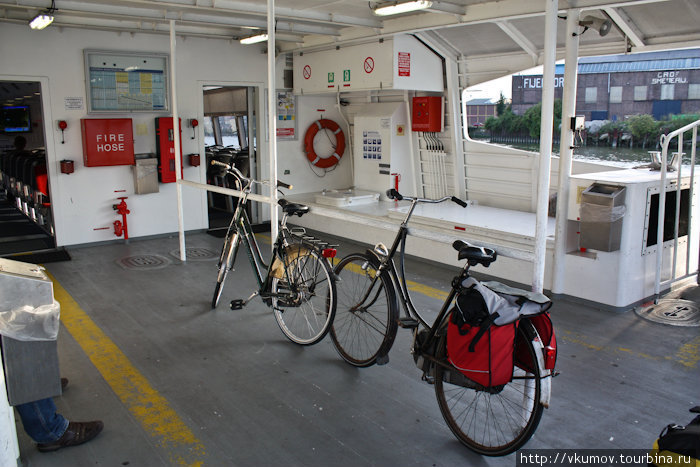 Для велосипедов всегда много места. Киндердейк, Нидерланды