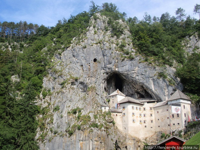 Замок в скале во всей красе Побережье и Карст, Словения