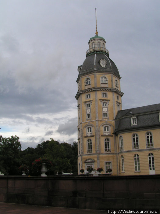 Дворцовая башня Карлсруэ, Германия