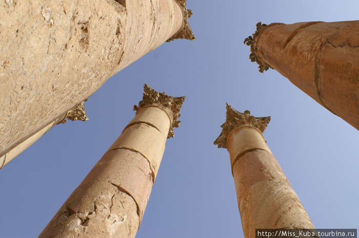 Те самые колонны Храма Артемиды в Джераше