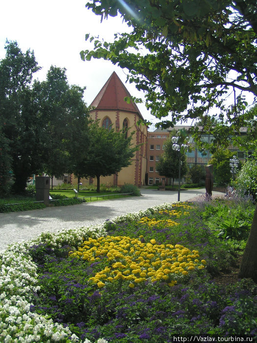 Боковой вид на церковь Пфорцхайм, Германия