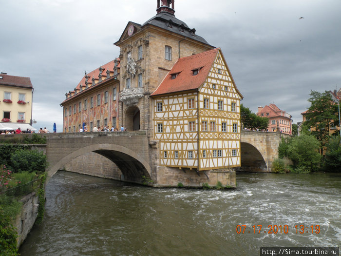 Река Регниц и мосты. Земля Бавария, Германия