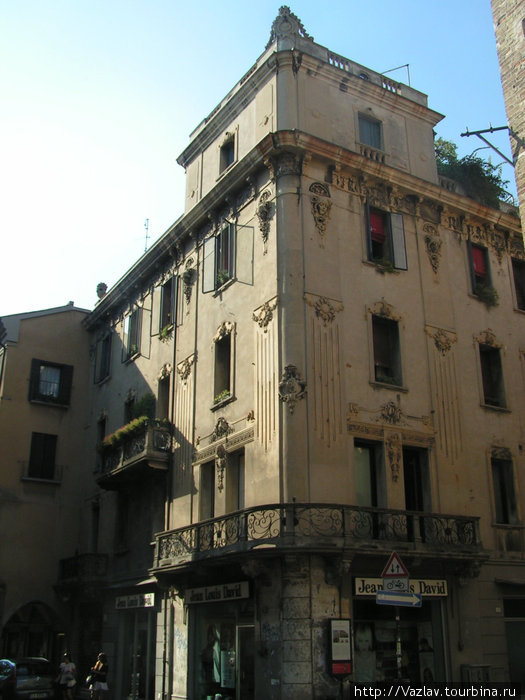 Претенциозное здание Падуя, Италия