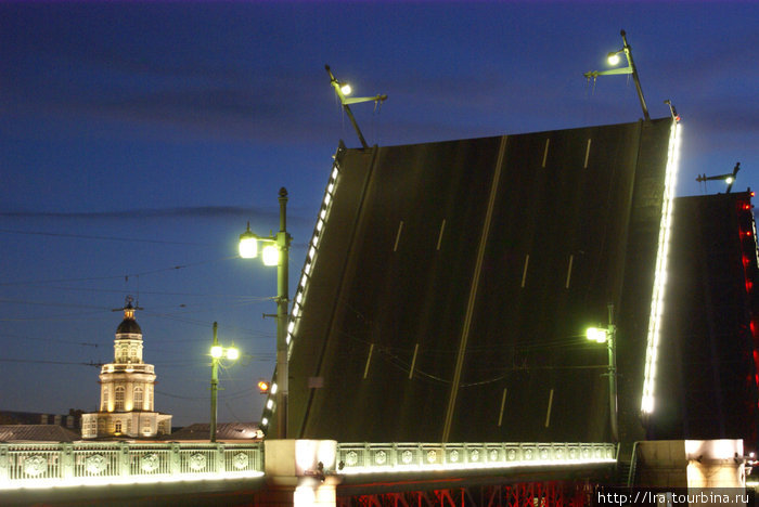 Ночь на Невском проспекте Санкт-Петербург, Россия