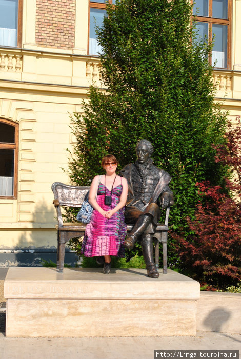 Памятник графу Дьёрдю Фештетичу Кестхей, Венгрия