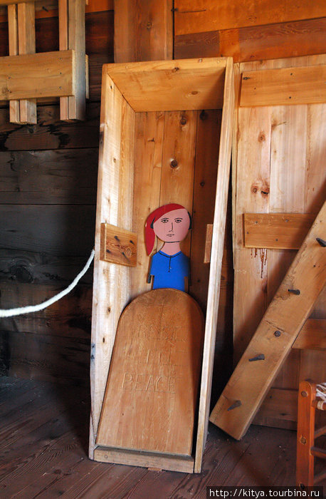 Внутри плотницкой мастерской. Детский гроб Ванкувер, CША