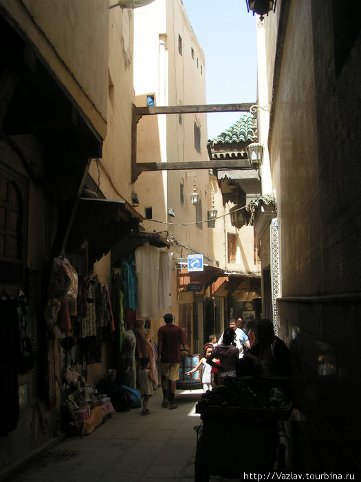 Тесновато Фес, Марокко