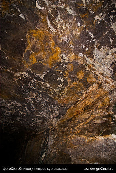 пещера кургазакская / потолок Сатка, Россия