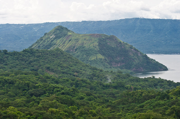 Самый маленький вулкан планеты Остров Лусон, Филиппины
