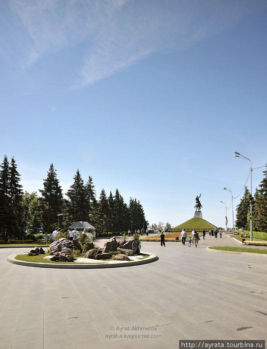 площадь гуляний близ памятника салавату юлаеву