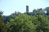 Руины замка Виндек.Построен в ХIв. для защиты лоршского монастыря,а в ХVIIв.был разрушен