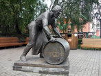 Памятник пивовару.