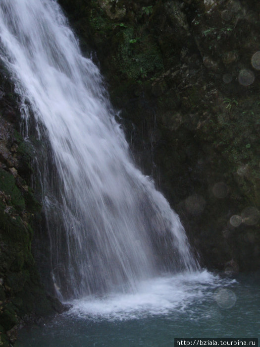 водопад Хабю, ...немножко пересохший, т.к. дождей не было 3 месяца Ачандара, Абхазия