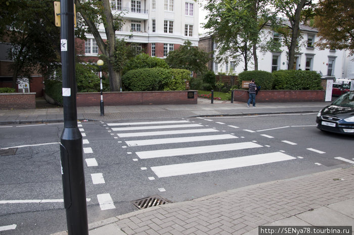 Перекресток на Abbey road Лондон, Великобритания