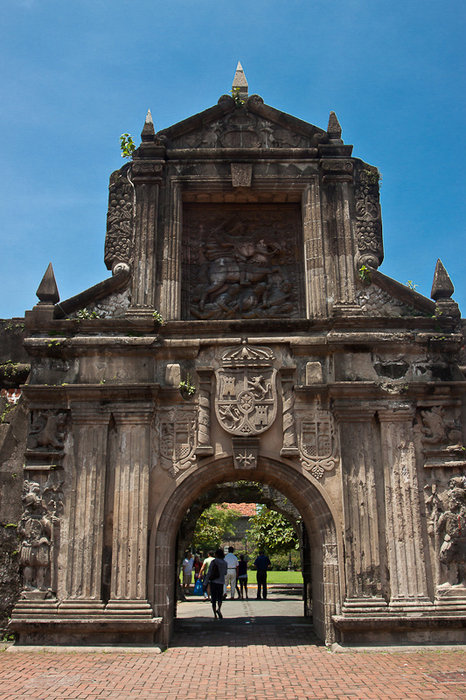 Ворота Манила, Филиппины