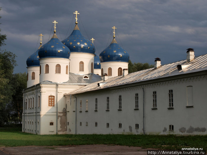 Кресто-Воздвиженский собор Новгородская область, Россия