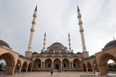 «Сердце Чечни» — мечеть имени Ахмата Кадырова в центре Грозного. Крупнейшая мечеть в России и Европе.
