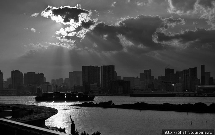 Большой остров и Мост Радуги Токио, Япония