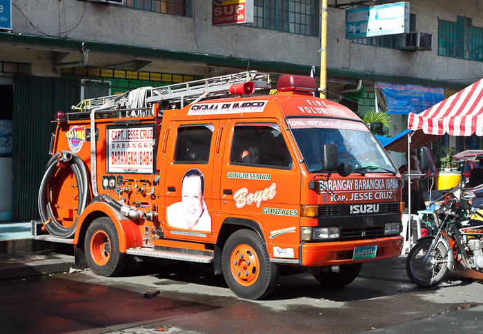 Пожарники Мандалуйонг, Филиппины