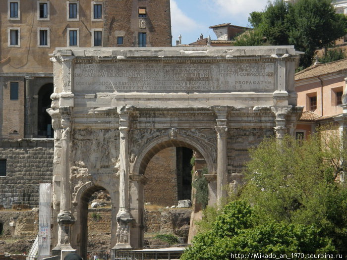 Очередная триумфальная арка Рим, Италия