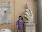 Перст указующий — фрагмент статуи императора Константина
