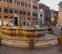 Вечерний фонтан в Риме