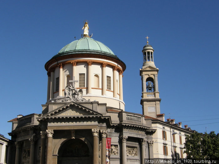Купол и колокольня Бергамо, Италия
