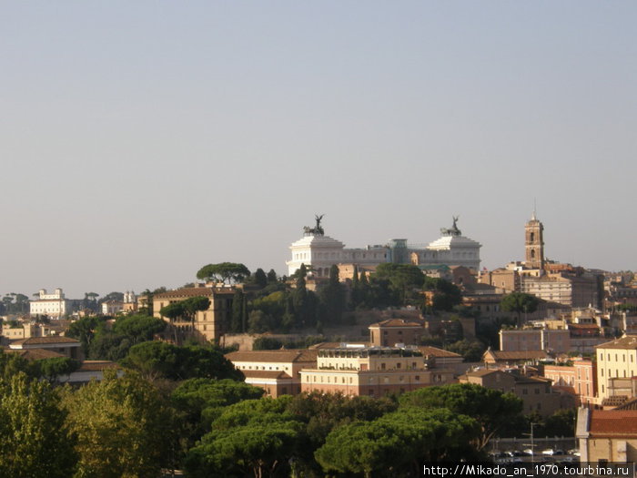 Вид на Рим и алтарь Отечества Рим, Италия