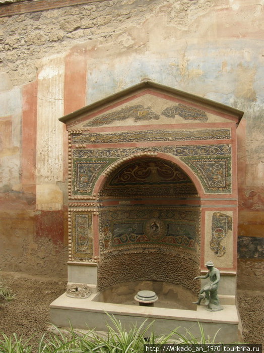 Еще один мозаичный фонтан Помпеи, Италия