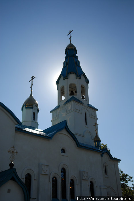 Православный и католический храмы Южно-Сахалинск, Россия