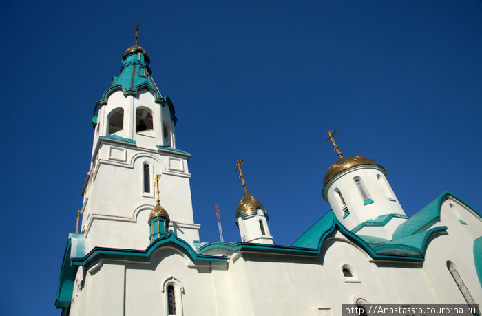 Православный и католический храмы Южно-Сахалинск, Россия