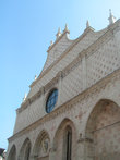 Мраморный фасад собора