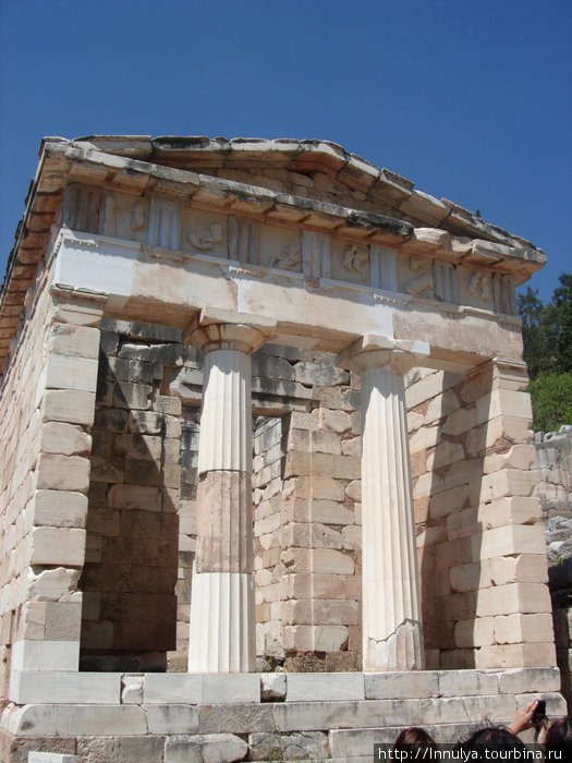 Храм Аполлона Дельфы античный город, Греция