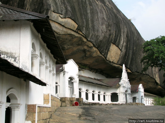Дамбулла. Пещерный комплекс. Центральная провинция, Шри-Ланка