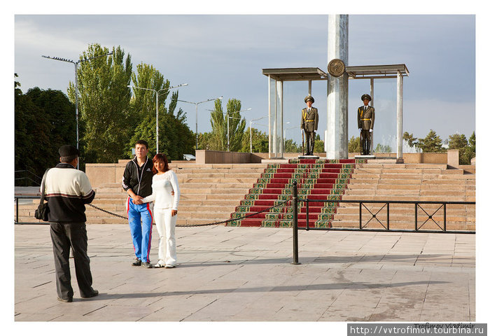 У почетного караула Бишкек, Киргизия